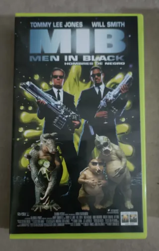Pack 2 Películas VHS: MIB y The Mummy