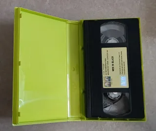 Pack 2 Películas VHS: MIB y The Mummy