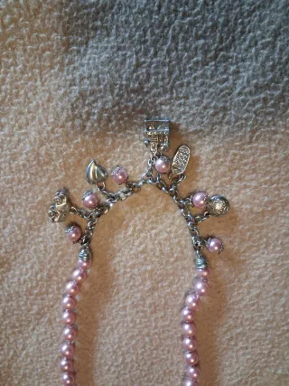 Collana girocollo con ciondoli