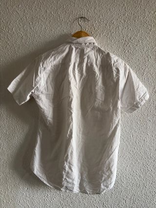 Camisa en manga corta marca Uniqlo