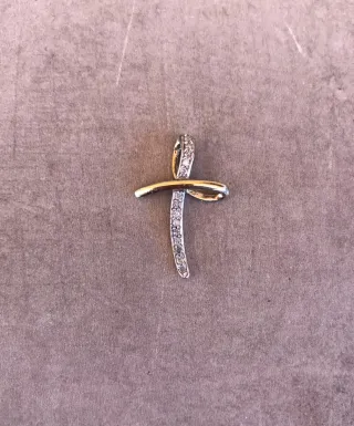 Colgante Cruz Oro dorado 9k con Diamantes