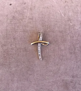 Colgante Cruz Oro dorado 9k con Diamantes