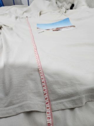 Camiseta beige gráfic Retro Minimal Streetwear