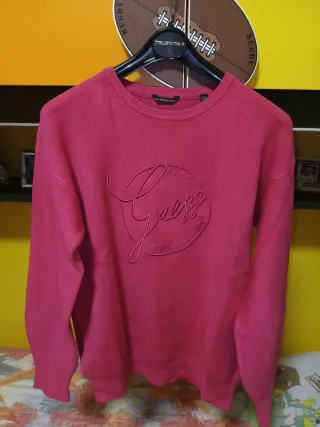 Maglia Guess lana rasata rosa  Veste perfettamente