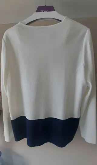 Chaqueta cárdigan blanca y azul