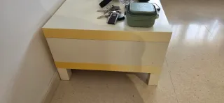 Mesa auxiliar blanca IKEA