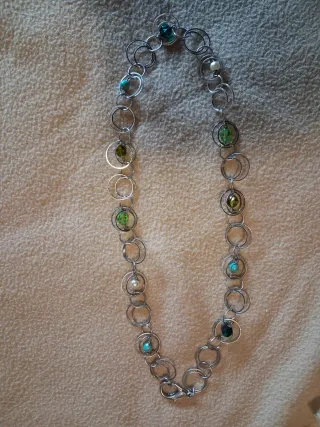 Collana media lunghezza con perline