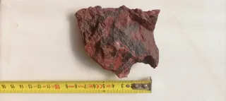 Roca arenisca con mineralización