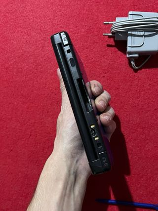 Nintendo 3DS XL con caricabatterie