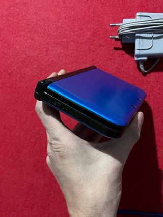 Nintendo 3DS XL con caricabatterie