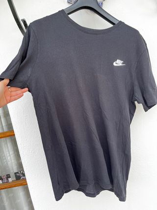 Camiseta Nike Negra Básica