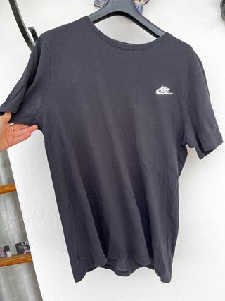 Camiseta Nike Negra Básica