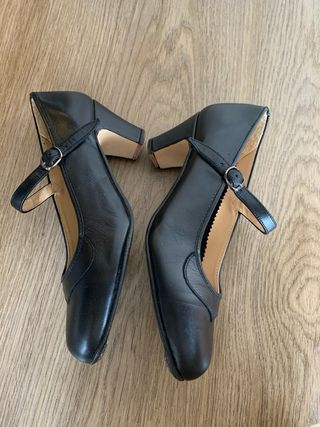 Zapatos de baile de piel negros con punteras