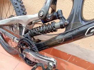 Santa Cruz V10 v4 Talla M