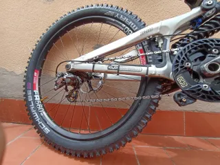 Santa Cruz V10 v4 Talla M