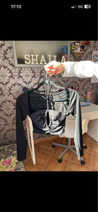 Top manga larga negro