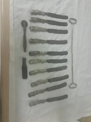 Juego de 10 cuchillos antiguos