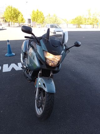 Honda Deauville NT650V