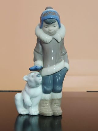 Lladró 5238 Niño Esquimal con Mascota Porcelana