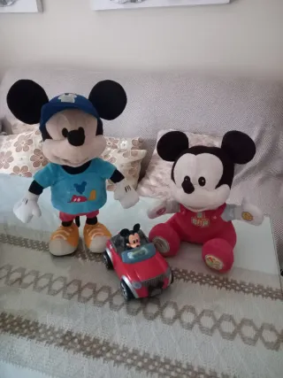 Varios juguetes, interactivos, aprendizaje, Mickey