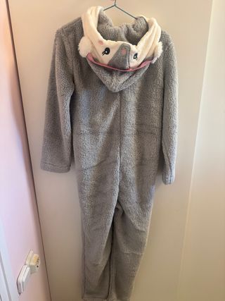 Pijama Mono Pingüino Gris y Blanco