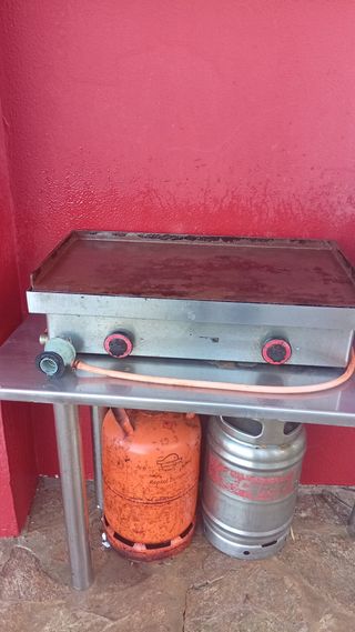 Plancha de gas de 80 cm incluido mesa de inoxidab