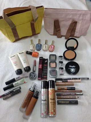 Set di trucco Douglas e borse