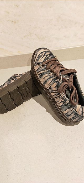 Zapatos de mujer estampado cebra