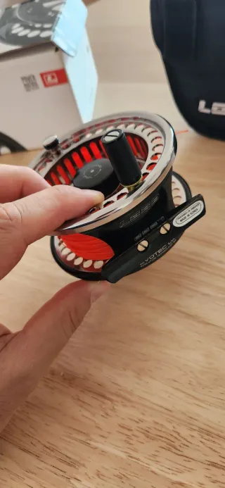 Carrete Pesca Loop Evotec G4 LW 5-8