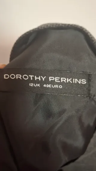 Vestido entallado verde oliva talla 40