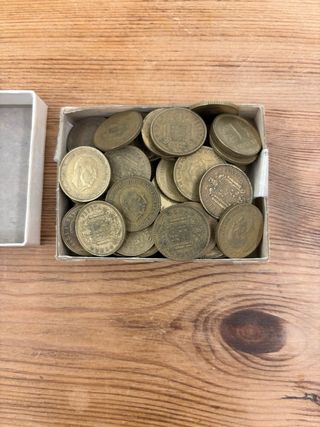 Lote de monedas antiguas 1 peseta. Incluye mundial