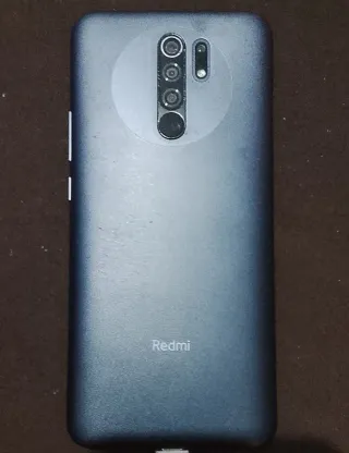 Xiaomi Redmi 9 per parti. Passa da 4G a 3G