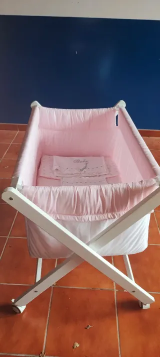 MINICUNA plegable tijera madera, colchón+sábanas