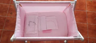 MINICUNA plegable tijera madera, colchón+sábanas