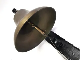 Campana antigua bronce con soporte hierro