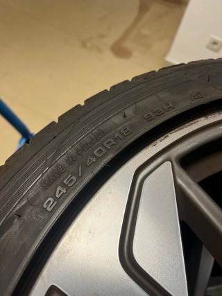 Llantas Audi Sport 18 aleación con neumáticos 245