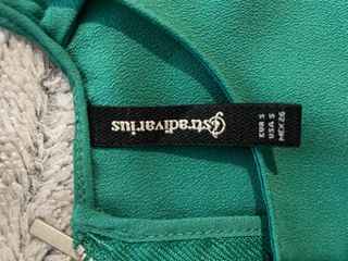 Camiseta Stradivarius verde tirante S