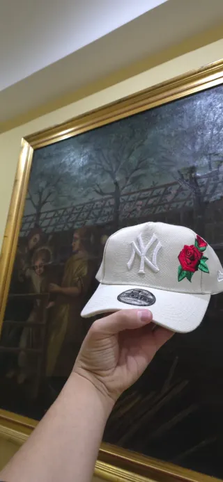 Berretto New Era Beige con Rose