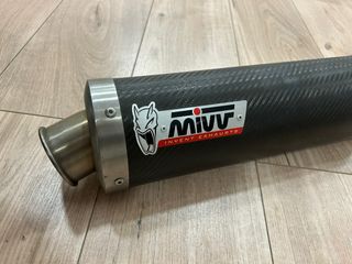 Escape Mivv Yamaha R6 2003-2005 Carbono y titanio