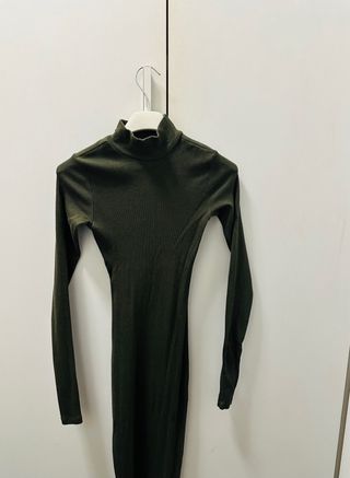 Vestido verde botella cuello alto