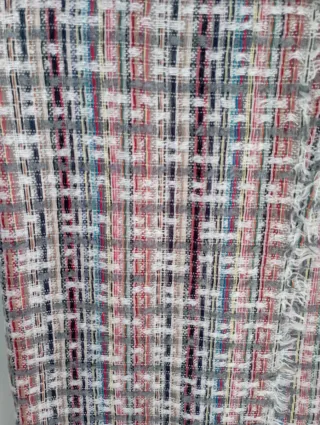 Bufanda tejida multicolor con flecos