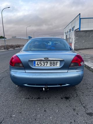 Ford Mondeo 2000