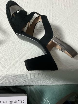 Sandalias tacón negras y plata
