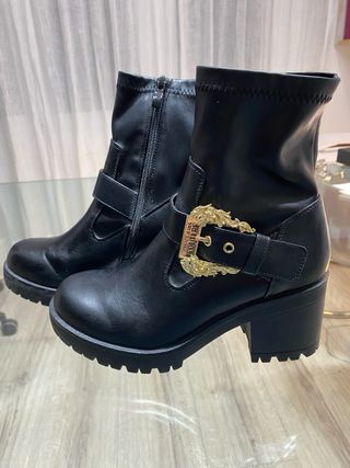 Botas Versace Plataforma Hebilla Dorada