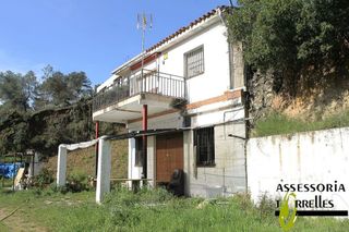 Chalet en venta en Torrelles de Llobregat