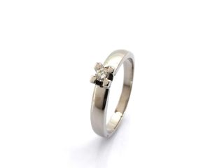 anillo oro 10k con piedra con diamante