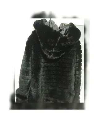 Eco pelliccia sintetica con cappuccio