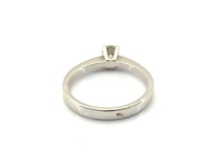 anillo oro 18k con piedra con diamante