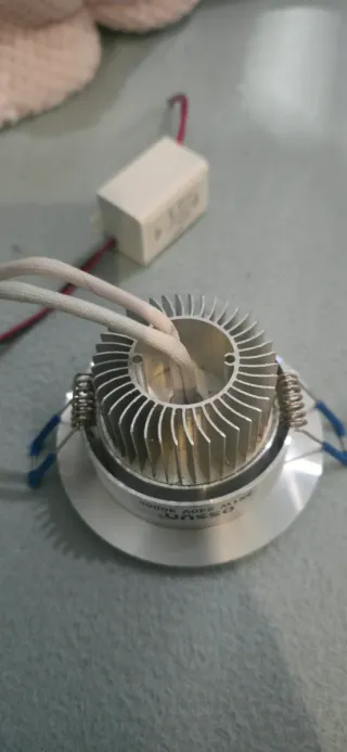 Foco LED empotrable plateado 3 focos ojo de buey