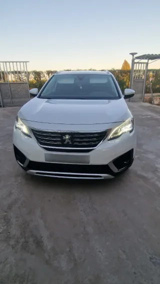 Peugeot 5008 2019